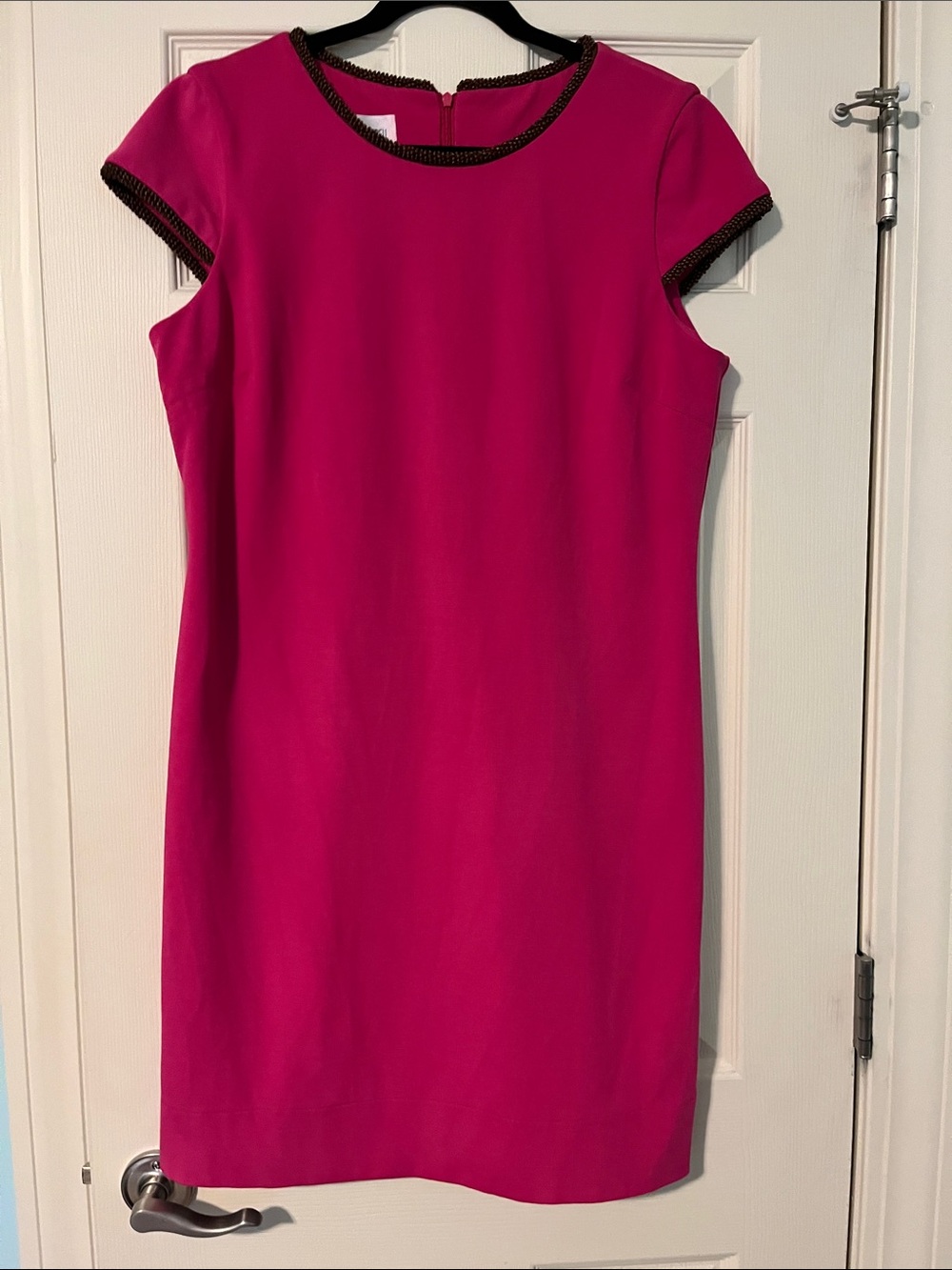 Sara Campbell Dress Fuchsia Short-Sleeve Elegant with Beautiful Beaded Trim Sz L